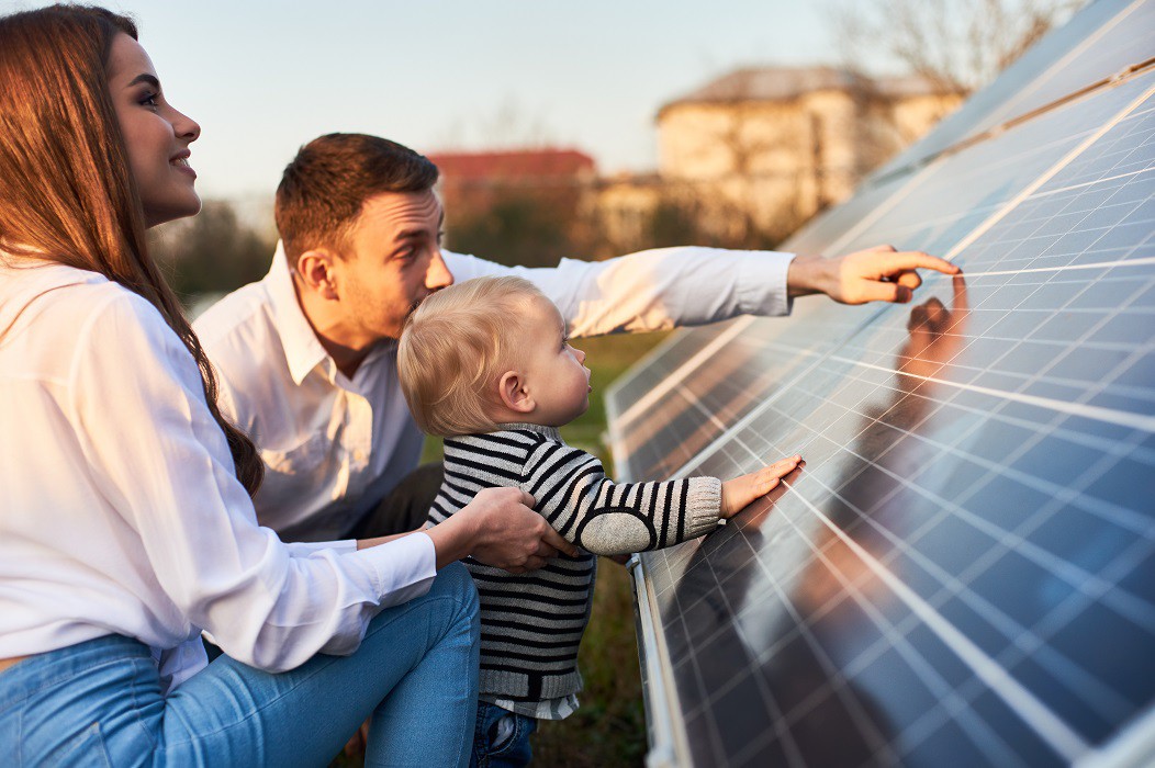 Instalação real de usina solar pela Goiás Energia Solar